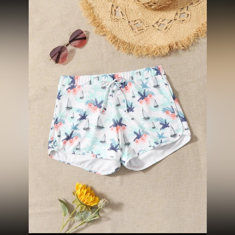 Women’s swim shorts with sailboats NWOT